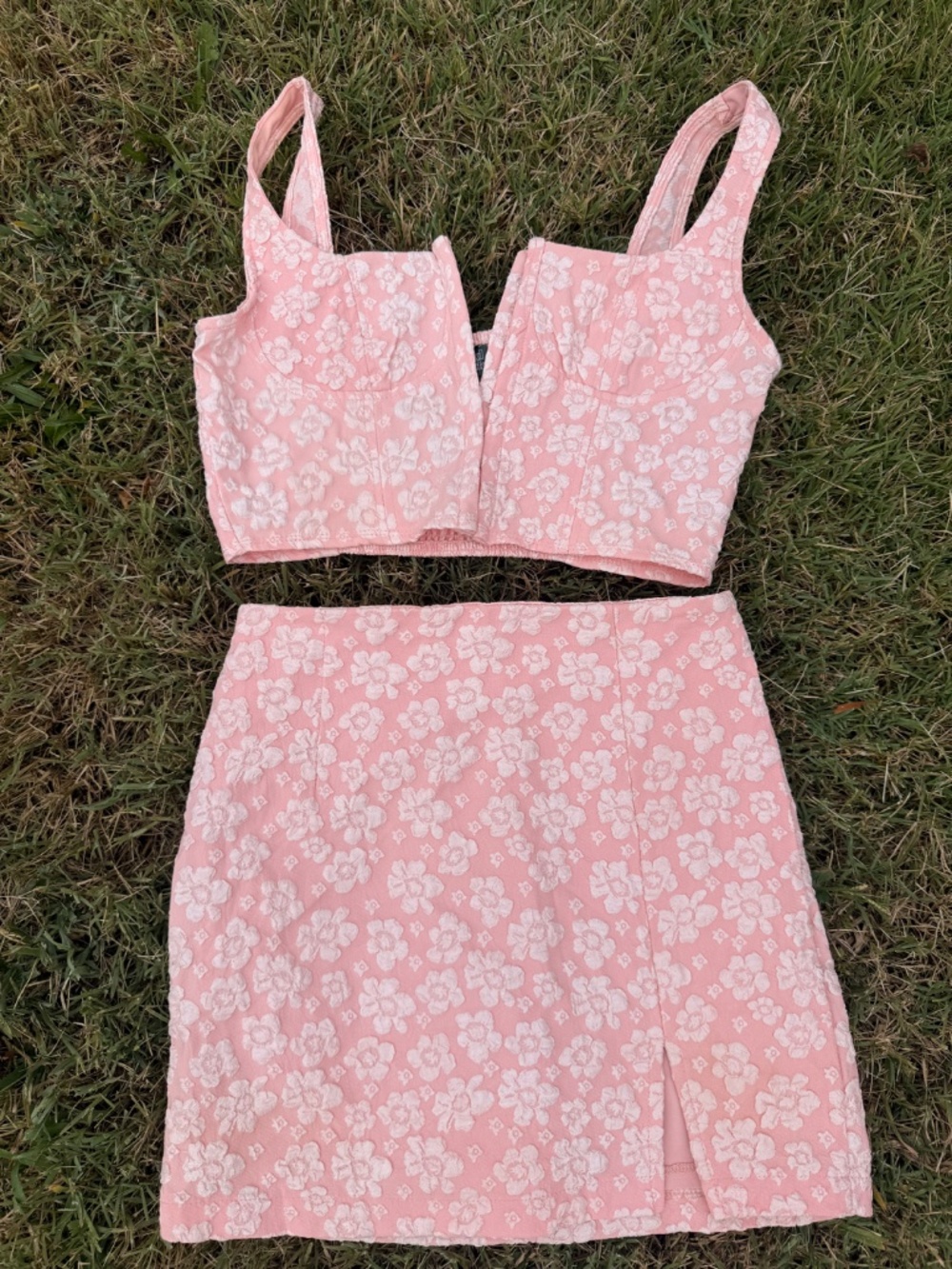 Matching Set - Picture 2 of 3